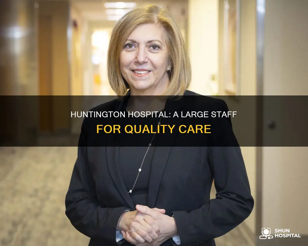 how many employees does huntington hospital have
