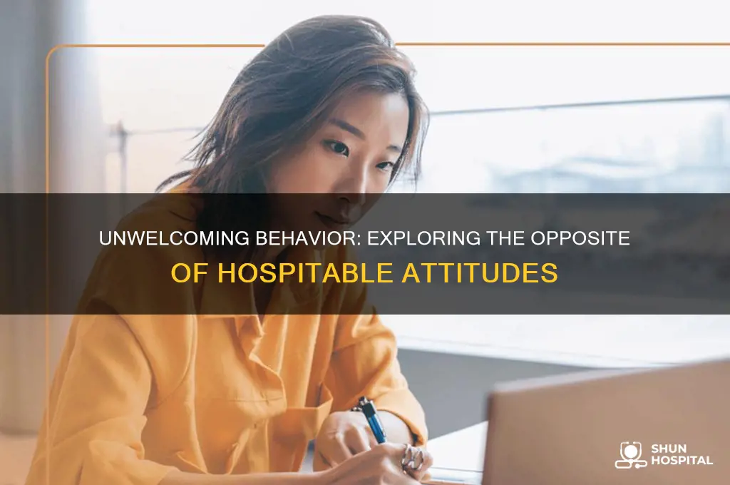what does hospitable antonym