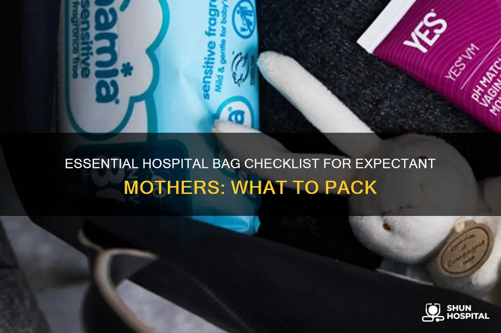 what should an expectant mother pack for the hospital