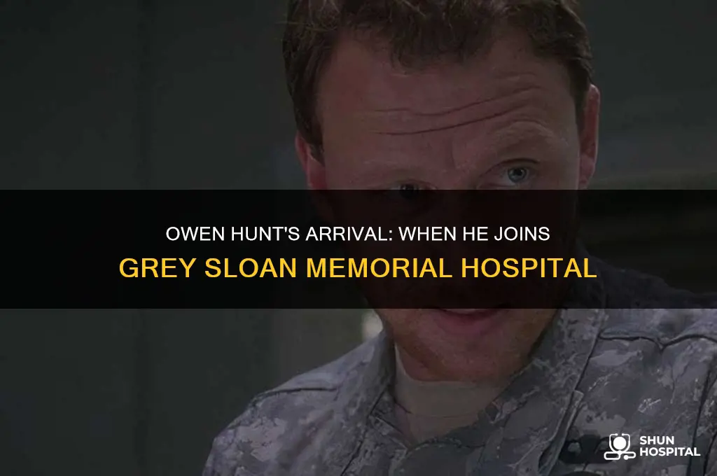 when does owen hunt join the hospital
