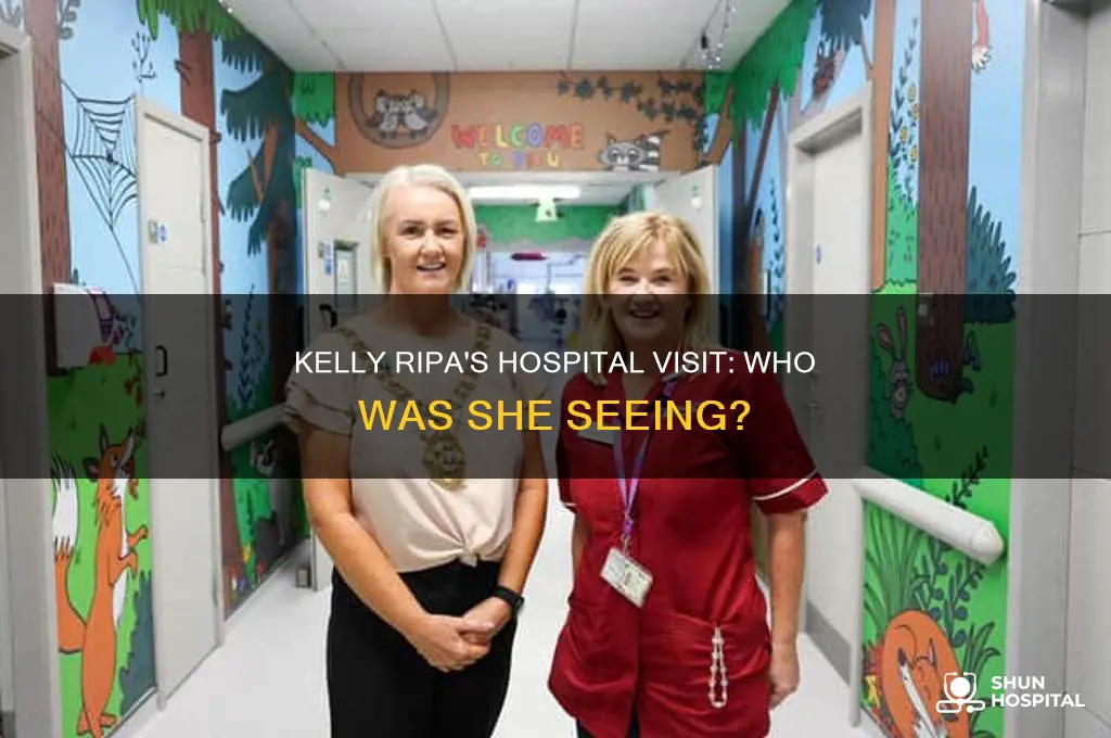 who was kelly ripa visiting in hospital
